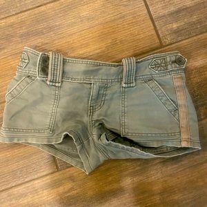 Size 2 Abercrombie army green